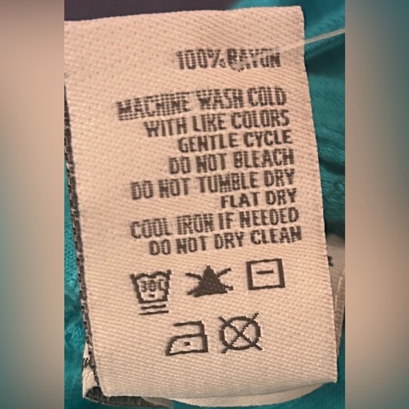 American Rags Turquoise Embroidered Scoop Neck Bohemian Racer Back Airy Tank Top - Picture 5 of 5